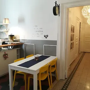 Konukevi Mirhome, Roma
