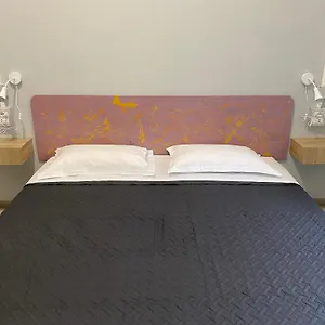 Konukevi Eureka, Roma